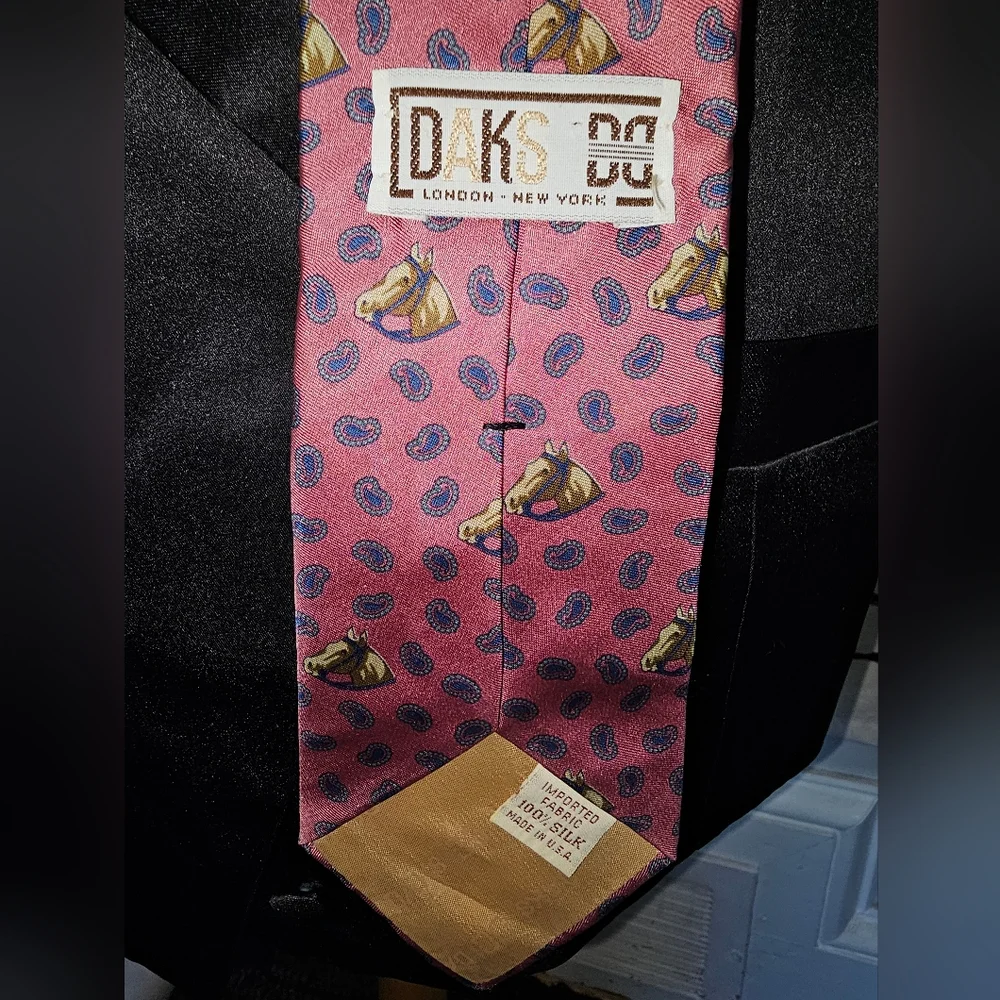 Vintage Daks 100% Silk Horse Tie With Horse Tie Clip